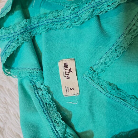 🌸Y2K Teal Blue  Vintage Hollister Lace Trim Cami Tank Top Size Small - Picture 2 of 6